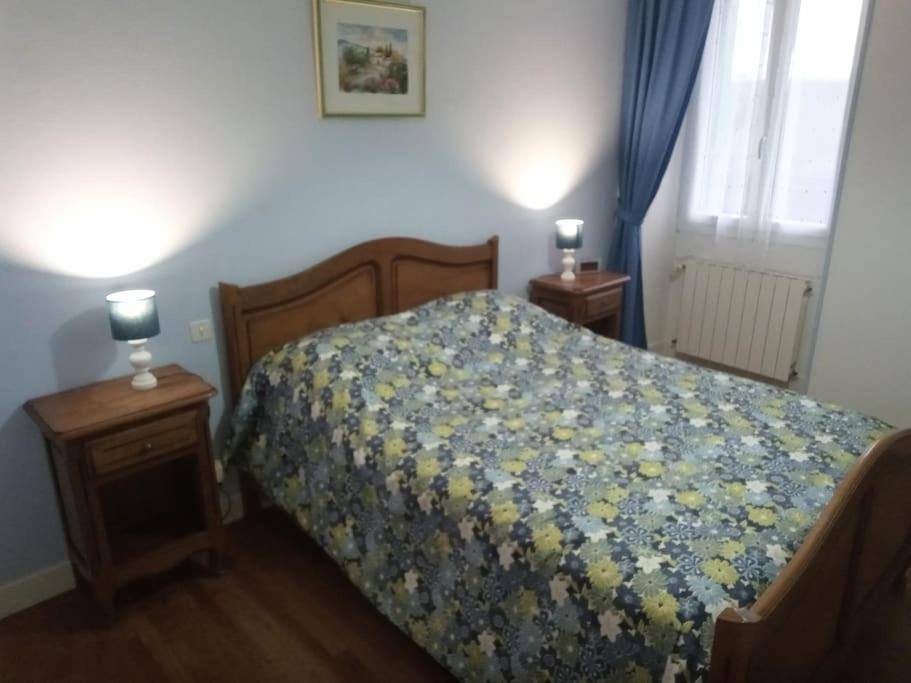 Cottage By The Chateau With Pool In National Parc Les Salles-Lavauguyon Екстериор снимка